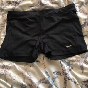 Black active shorts